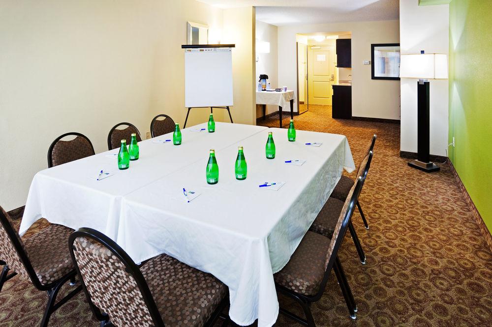 Express & - Nashville Area By Ihg Hotel 2*
