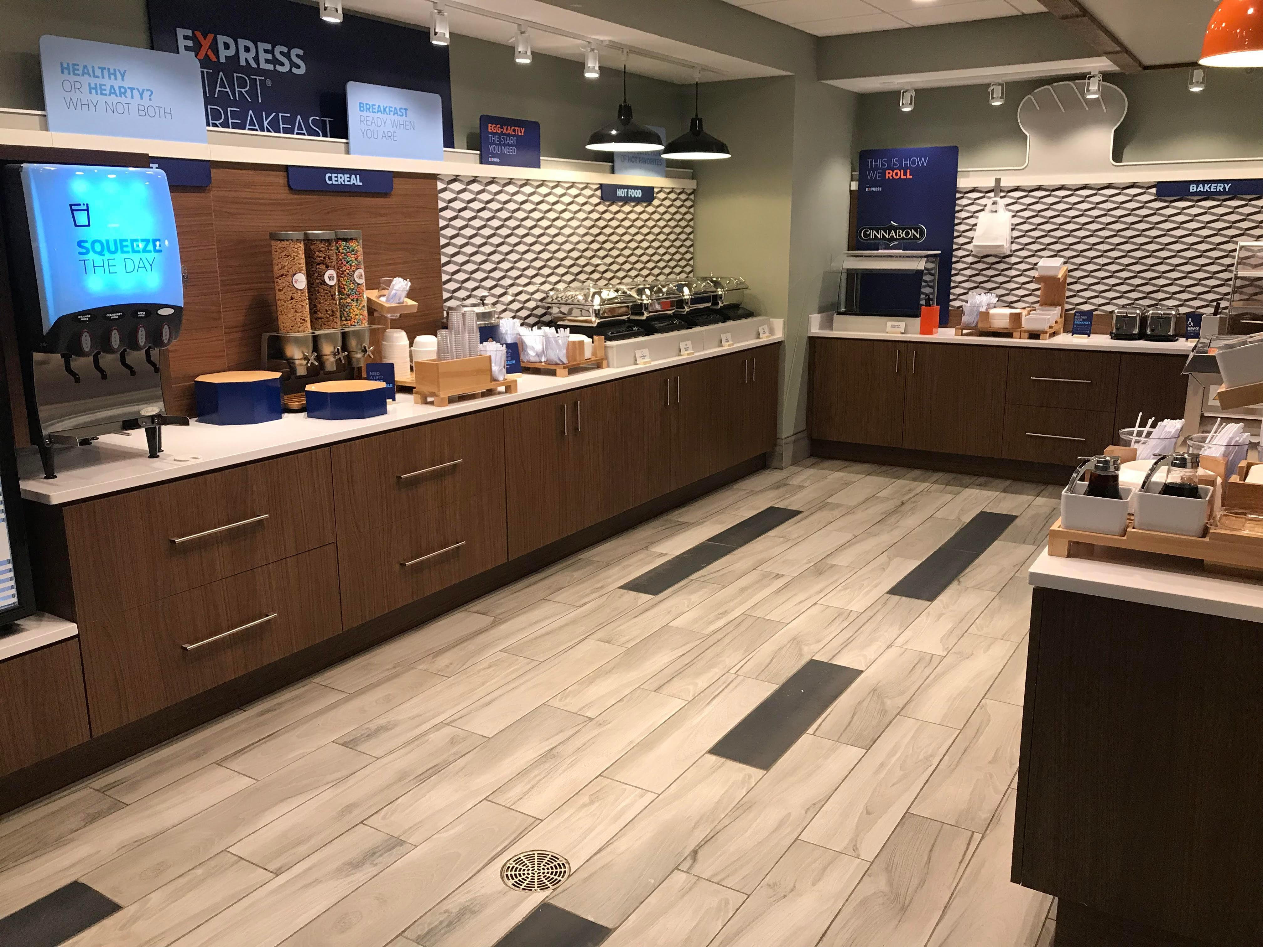 Express & - Nashville Area By Ihg Hotel 2*